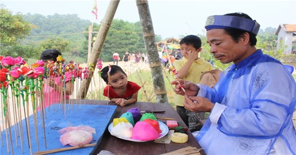Chuỗi hoạt động tháng 7 với chủ đề “Chợ quê - Ký ức tuổi thơ” tại Làng Văn hóa - Du lịch các dân tộc Việt Nam. (Nguồn ảnh: baodantoc.vn)